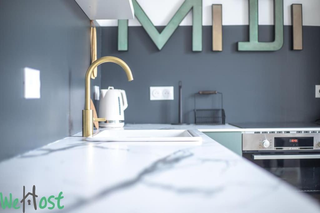 אראס Romy'S Rooms, Charming T3 City Center מראה חיצוני תמונה